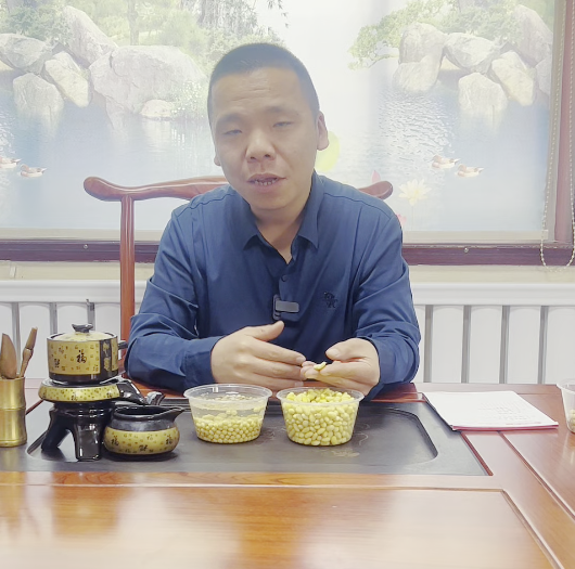 黄豆浸泡达到什么标准才可以做豆腐